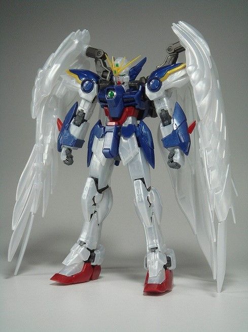 Gundam 1/144 Wing Gundam Zero Custom GUNDAM