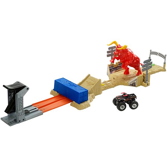 Hot Wheels Monster Jam El Toro Loco Showdown Play Set HOT WHEELS